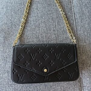 Black Chain Shoulder Bag